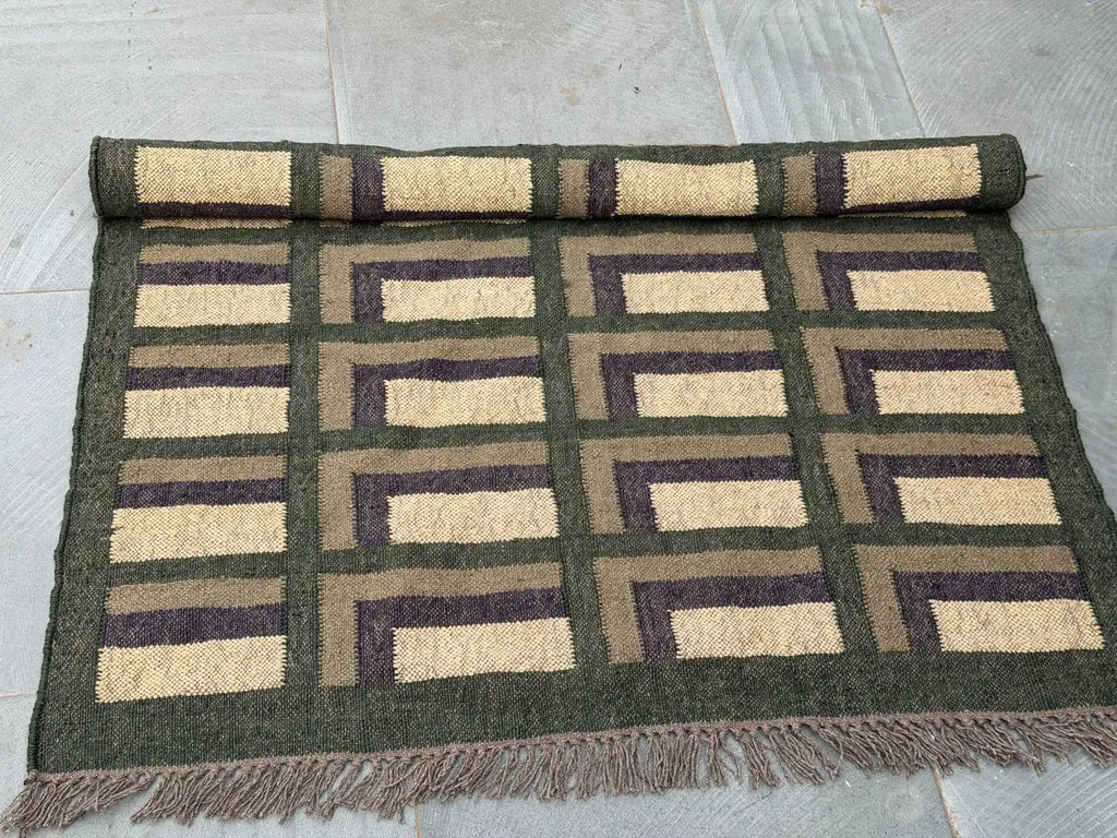 Moss Green Maze-Block Dhurrie Rug – Artisan-Woven Jute Wool Area Carpet