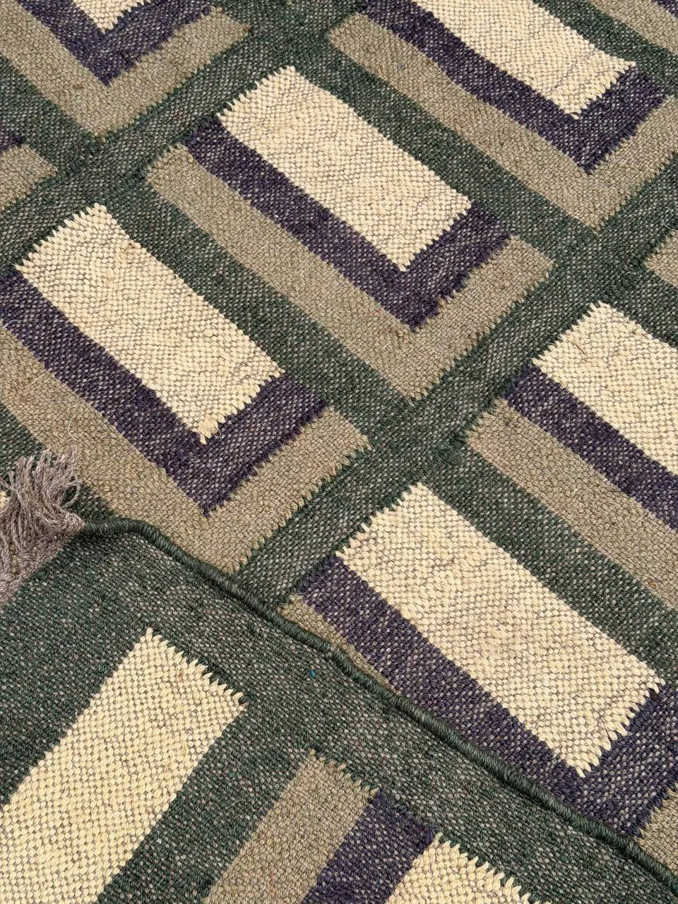 Moss Green Maze-Block Dhurrie Rug – Artisan-Woven Jute Wool Area Carpet