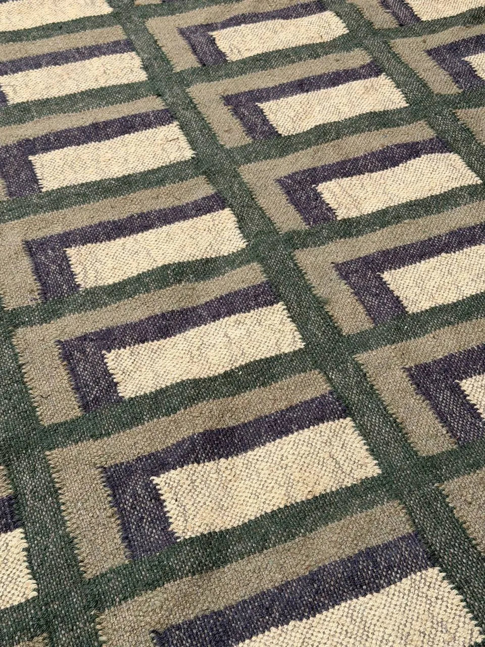 Moss Green Maze-Block Dhurrie Rug – Artisan-Woven Jute Wool Area Carpet