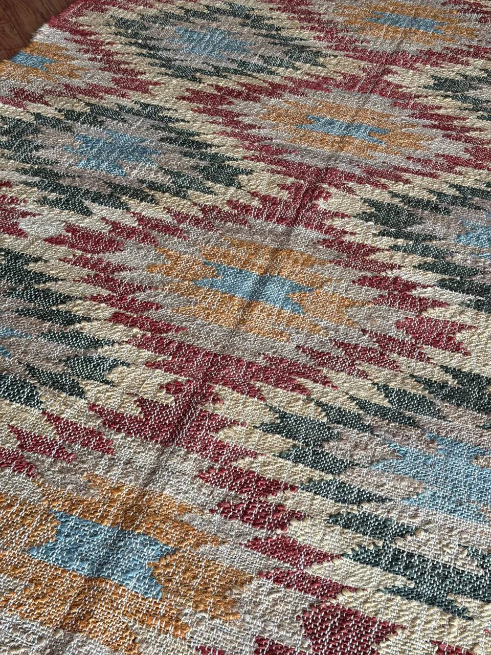 Jute and Cotton Area Rug – Multicolor Stepped Geometric Design