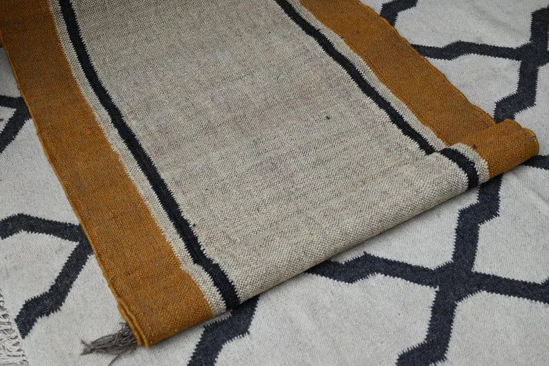 Maroon Volkskuns Kilim Tapytloper – Artisanaal-geweefde Wol Jute Mat, Volgens Maat Gemaak