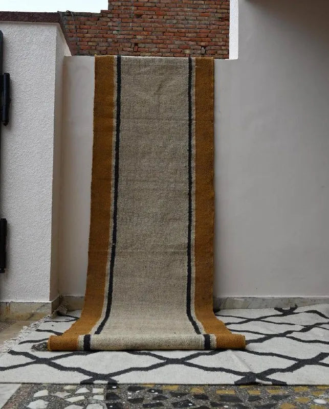 Maroon Volkskuns Kilim Tapytloper – Artisanaal-geweefde Wol Jute Mat, Volgens Maat Gemaak