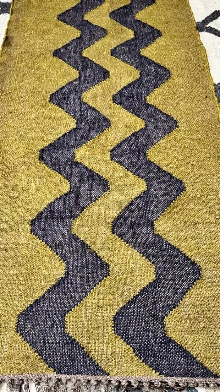 Handmade Wool & Jute Kilim Runner – Olive & Charcoal Zigzag