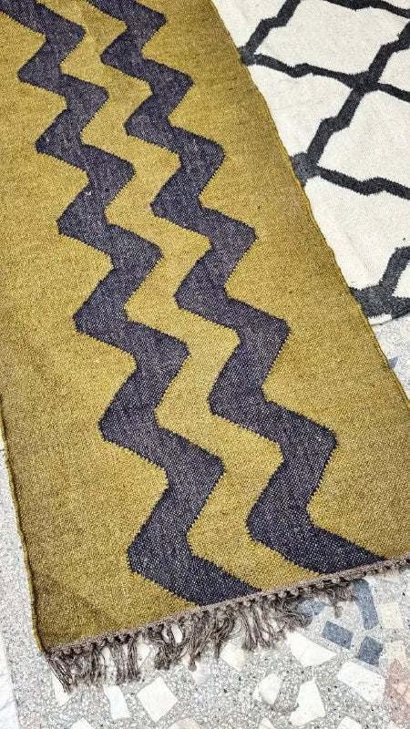 Handmade Wool & Jute Kilim Runner – Olive & Charcoal Zigzag