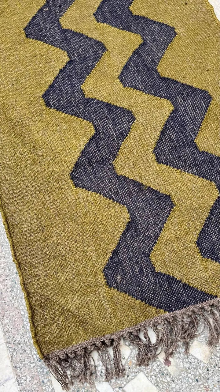 Handmade Wool & Jute Kilim Runner – Olive & Charcoal Zigzag