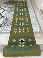 Maroon Volkskuns Kilim Tapytloper – Artisanaal-geweefde Wol Jute Mat, Volgens Maat Gemaak
