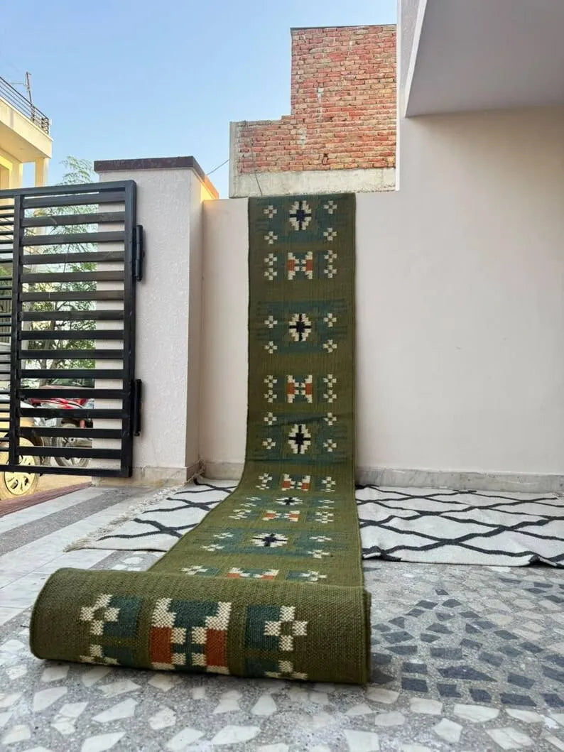 Maroon Volkskuns Kilim Tapytloper – Artisanaal-geweefde Wol Jute Mat, Volgens Maat Gemaak