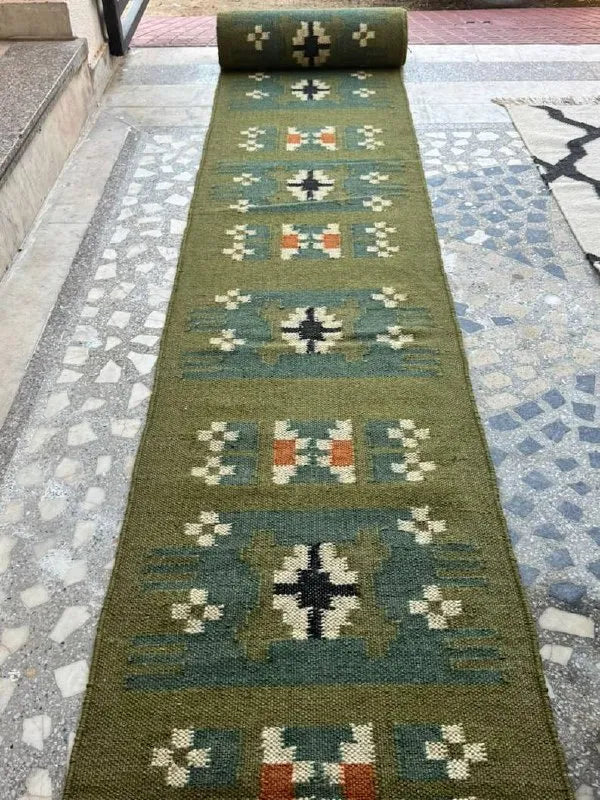 Maroon Volkskuns Kilim Tapytloper – Artisanaal-geweefde Wol Jute Mat, Volgens Maat Gemaak