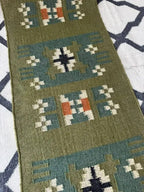 Maroon Volkskuns Kilim Tapytloper – Artisanaal-geweefde Wol Jute Mat, Volgens Maat Gemaak