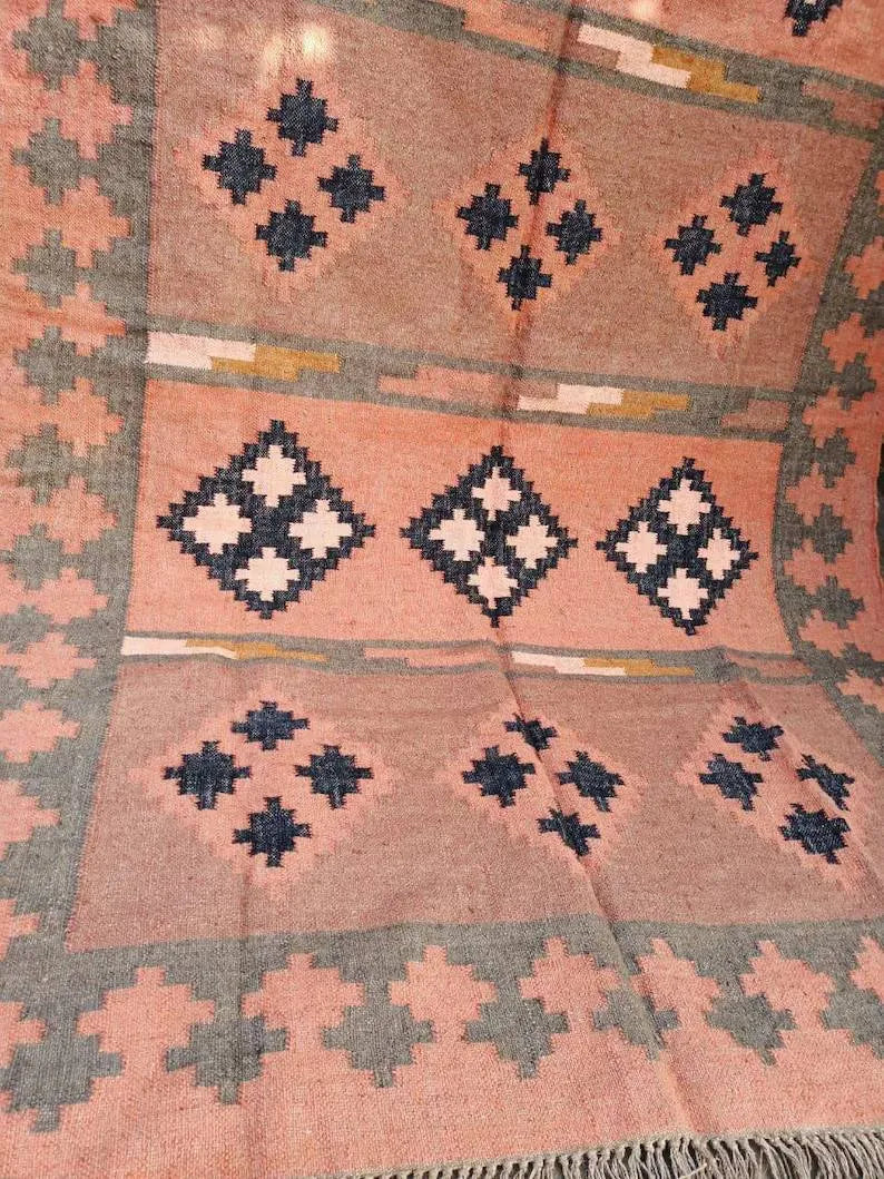 Houtskool Juweelkleurige Kilim Dhurrie – Handgeweefde Wol Jute Pronkmat