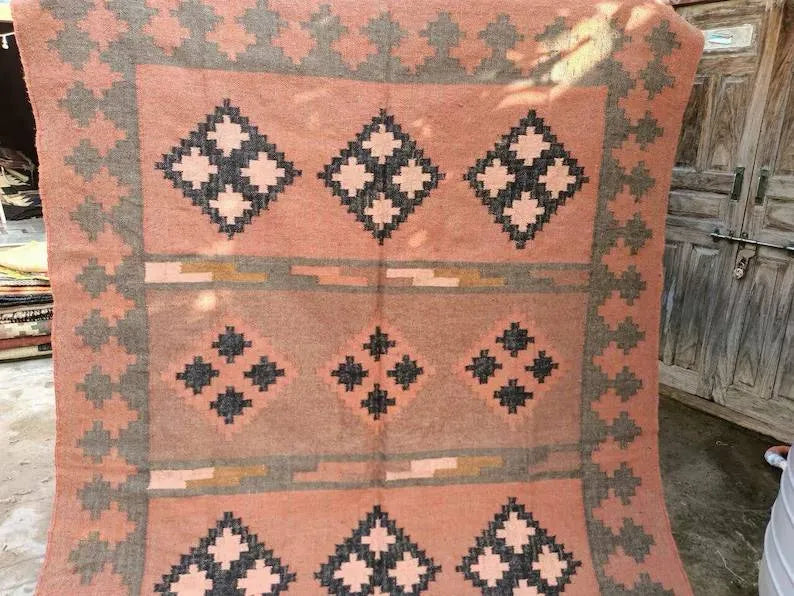 Houtskool Juweelkleurige Kilim Dhurrie – Handgeweefde Wol Jute Pronkmat
