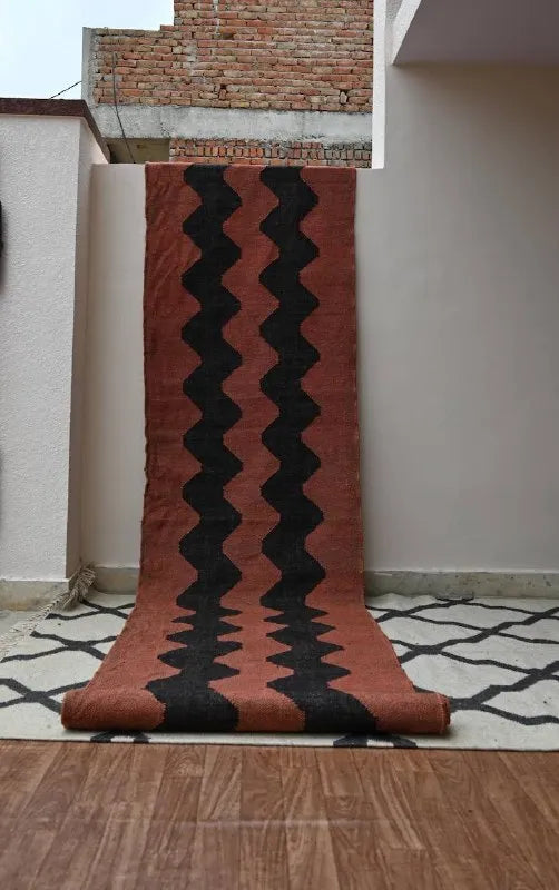 Handmade Wool & Jute Kilim Runner – Rust & Black Zigzag