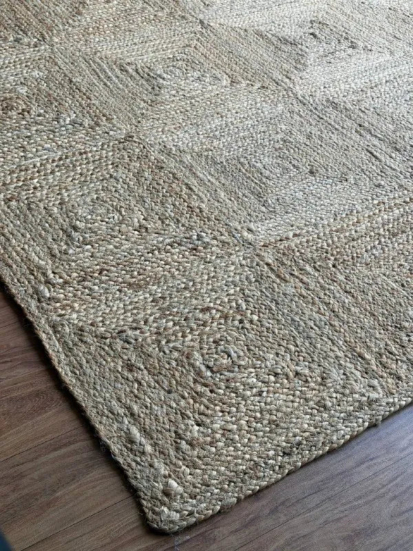 Handgevlegte Chevron Jute-mat – Beige en wit geometriese natuurlike veselmat