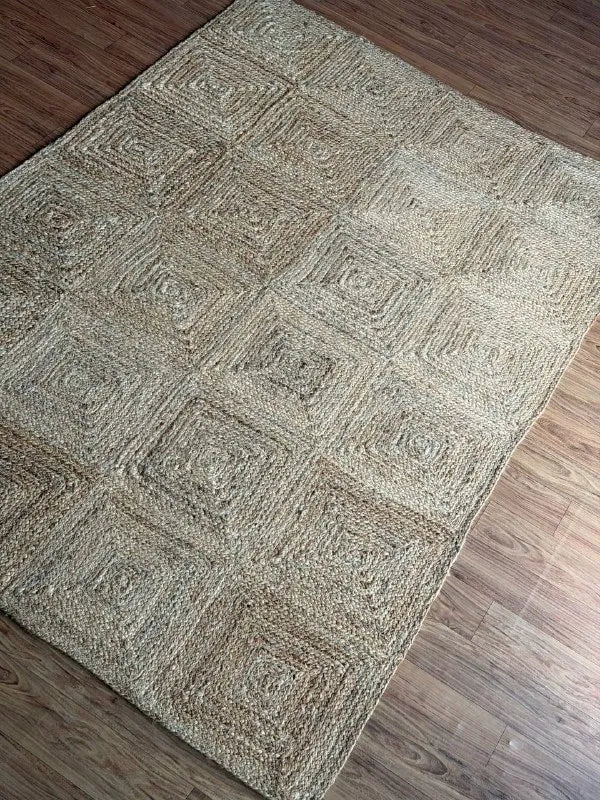 Handgevlegte Chevron Jute-mat – Beige en wit geometriese natuurlike veselmat