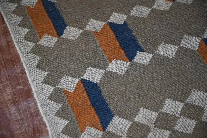 Handmade Wool & Jute Kilim Runner – Taupe Diamond Design