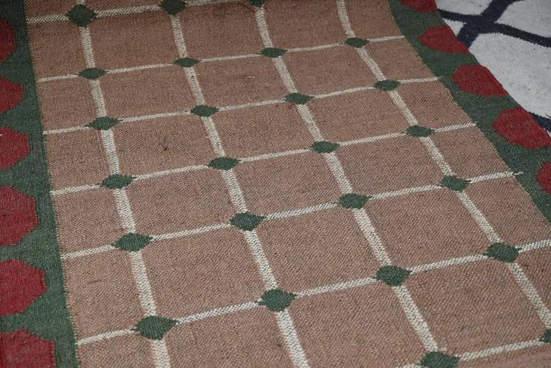 Handmade Grid Kilim Runner – Taupe with Green & Red