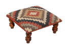 Suidwestelike Stam Otomaan – Handgemaakte Veelkleurige Kilim Akcentsitplek en Voetbankie